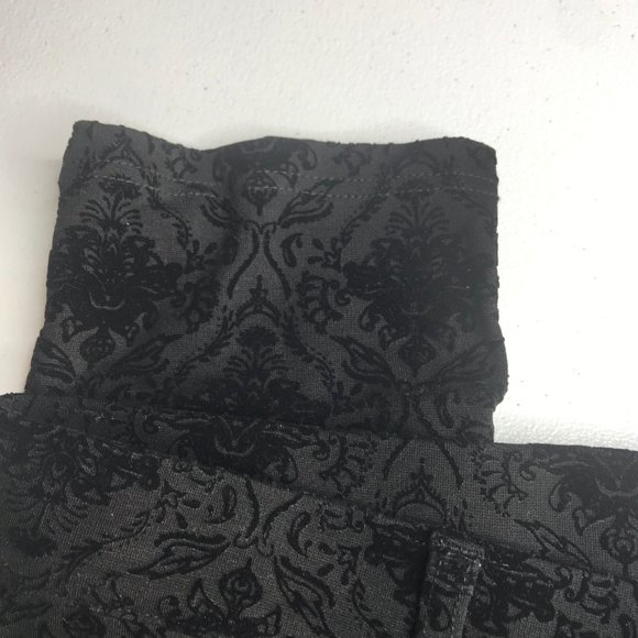 DB est 1962 black pants with raised floral size 1X - Picture 4 of 7